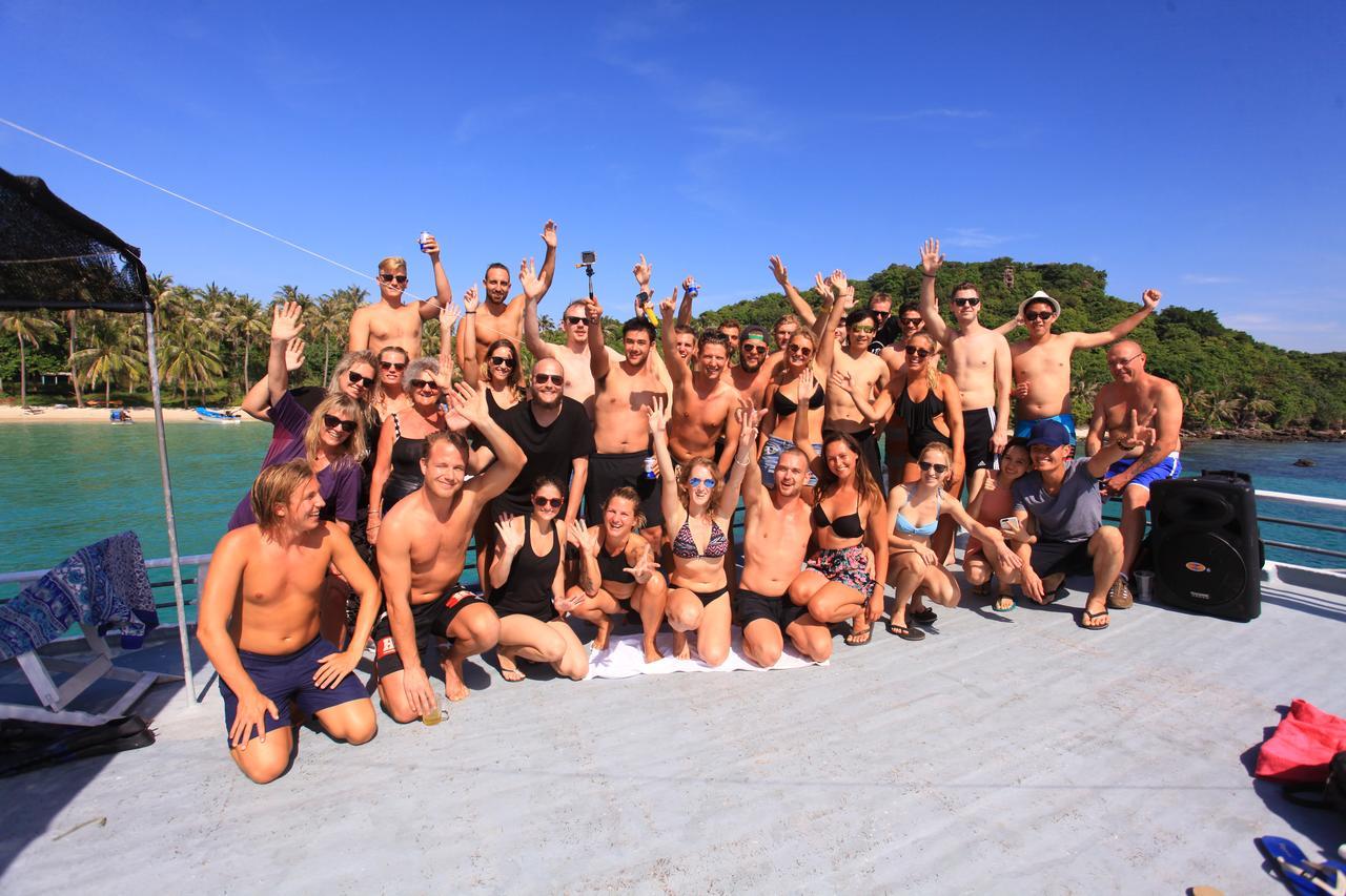 9Station Hostel & Bar Phu Quoc Bagian luar foto
